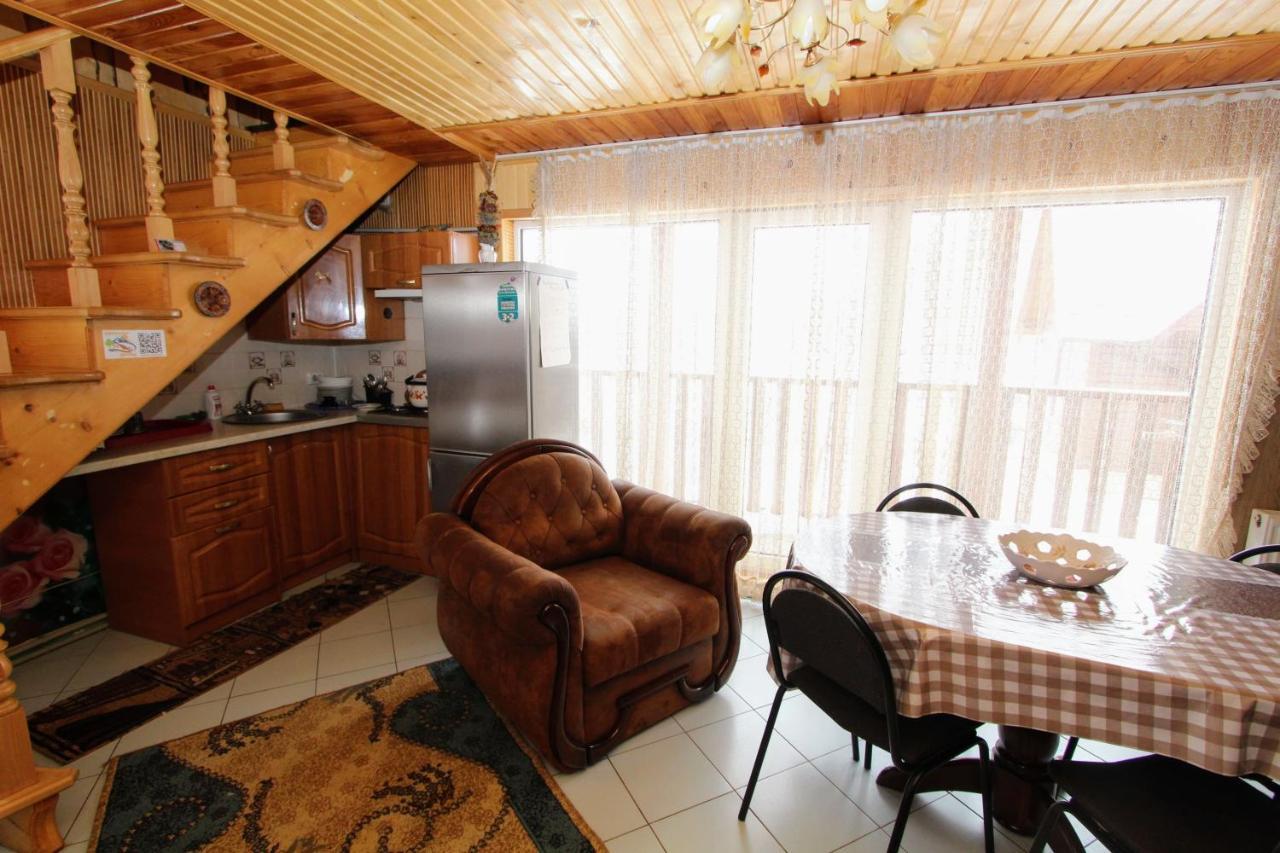 Котедж "Карпатський Краєвид" Yaremche Exterior foto